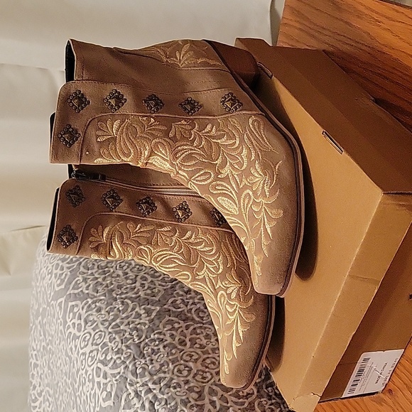 Ladies Ankle Boots 8.5 - Picture 1 of 5